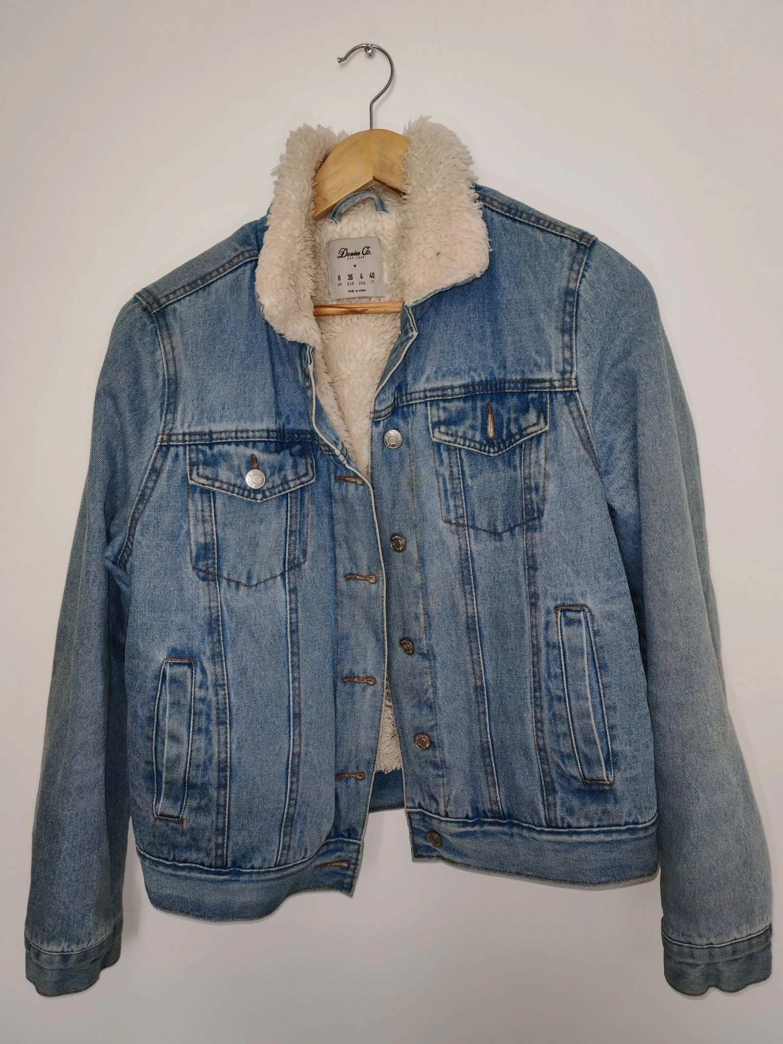 Denim jacket with fur